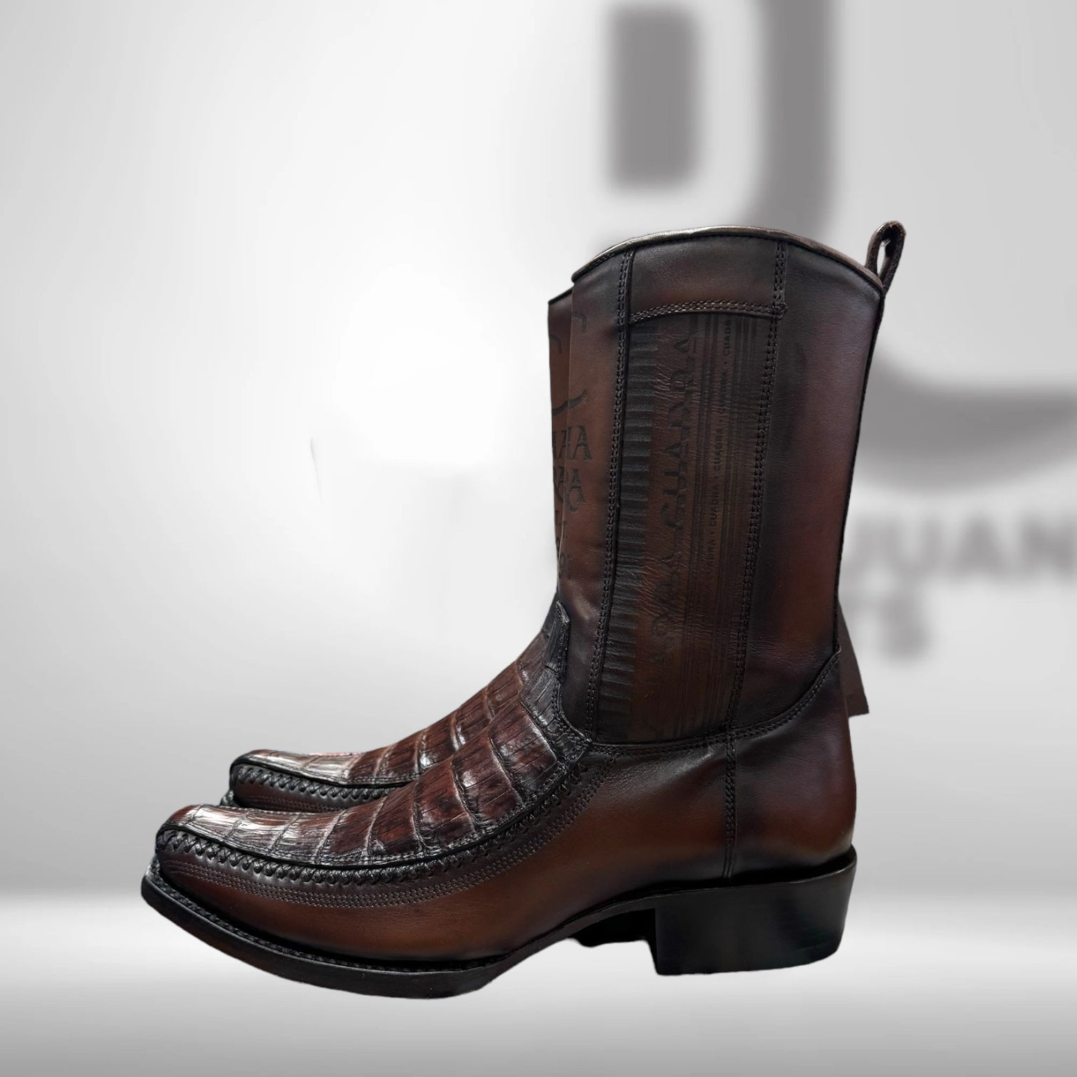 Cu698 | Almond Caiman Lazer Woven