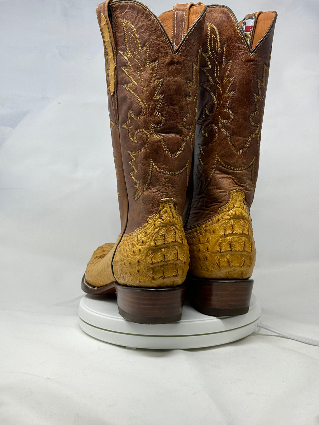 DJ2059 | Don Juan Boots Men's Caiman Back Buttercup Diamond Toe