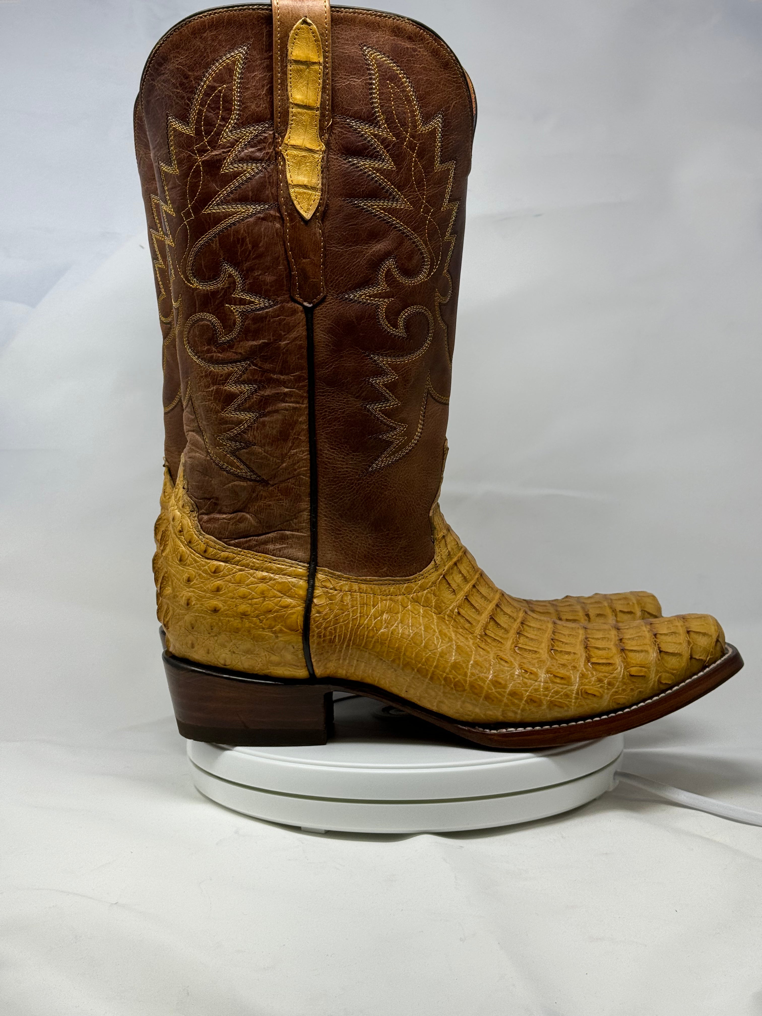 DJ2059 | Don Juan Boots Men's Caiman Back Buttercup Diamond Toe