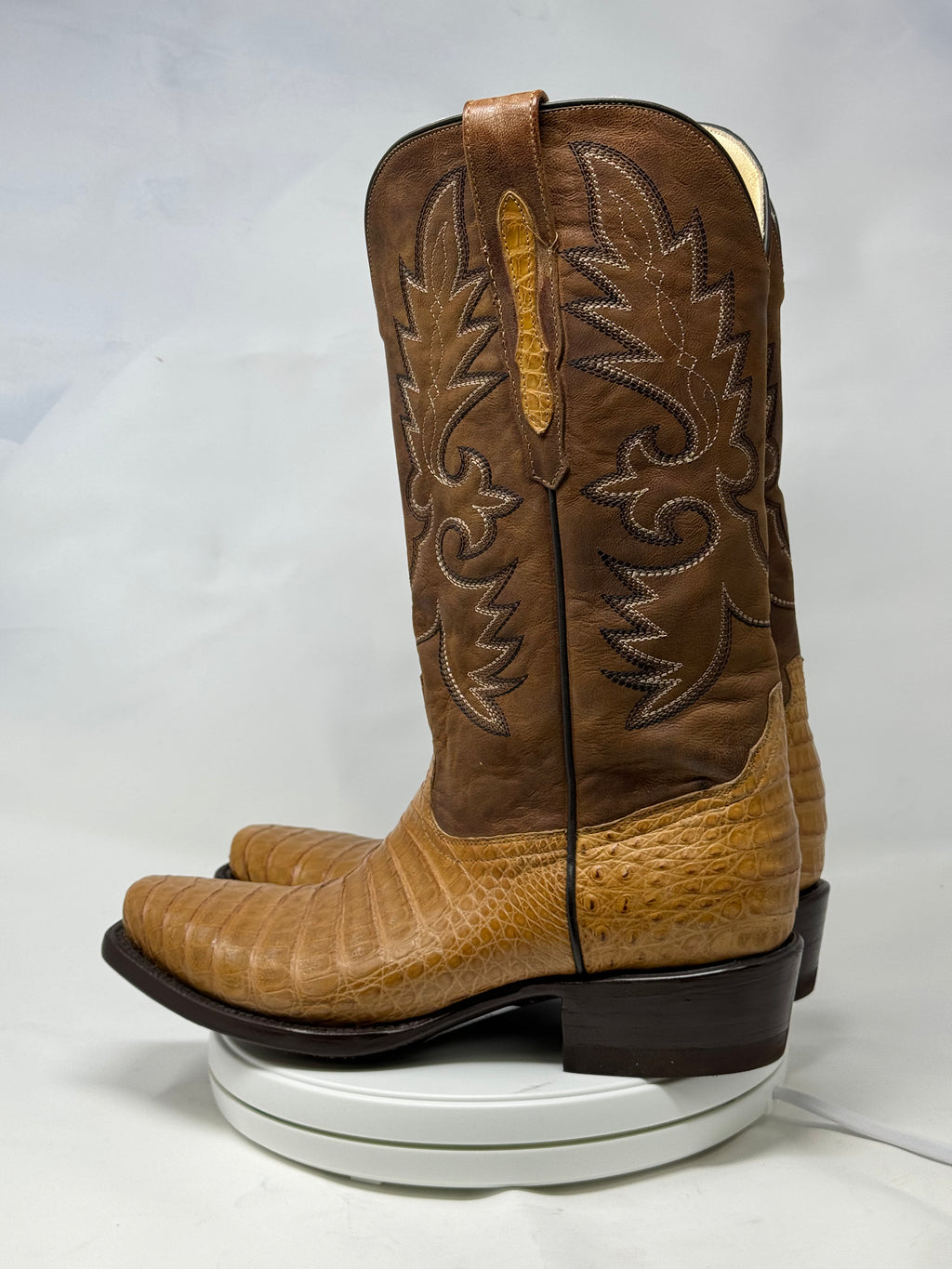 DJ2021 | Don Juan Boots Men's Caiman Belly Saddle Tan Diamond Toe
