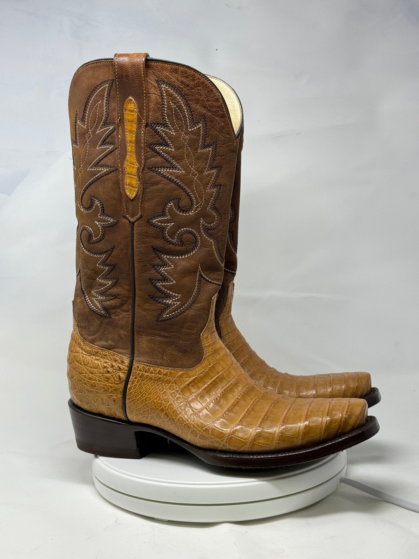 DJ2021 | Don Juan Boots Men's Caiman Belly Saddle Tan Diamond Toe