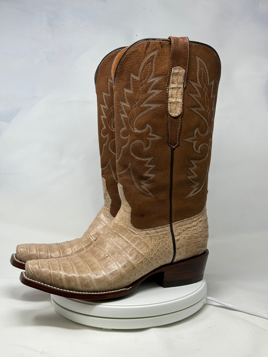 DJ2056 | Don Juan Boots Men's Caiman Belly Oryx Diamond Toe