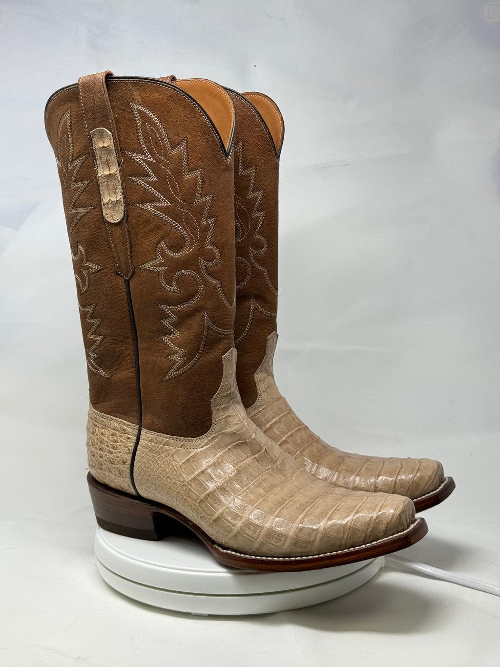 DJ2056 | Don Juan Boots Men's Caiman Belly Oryx Diamond Toe