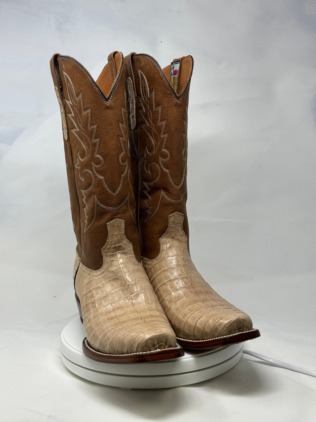DJ2056 | Don Juan Boots Men's Caiman Belly Oryx Diamond Toe
