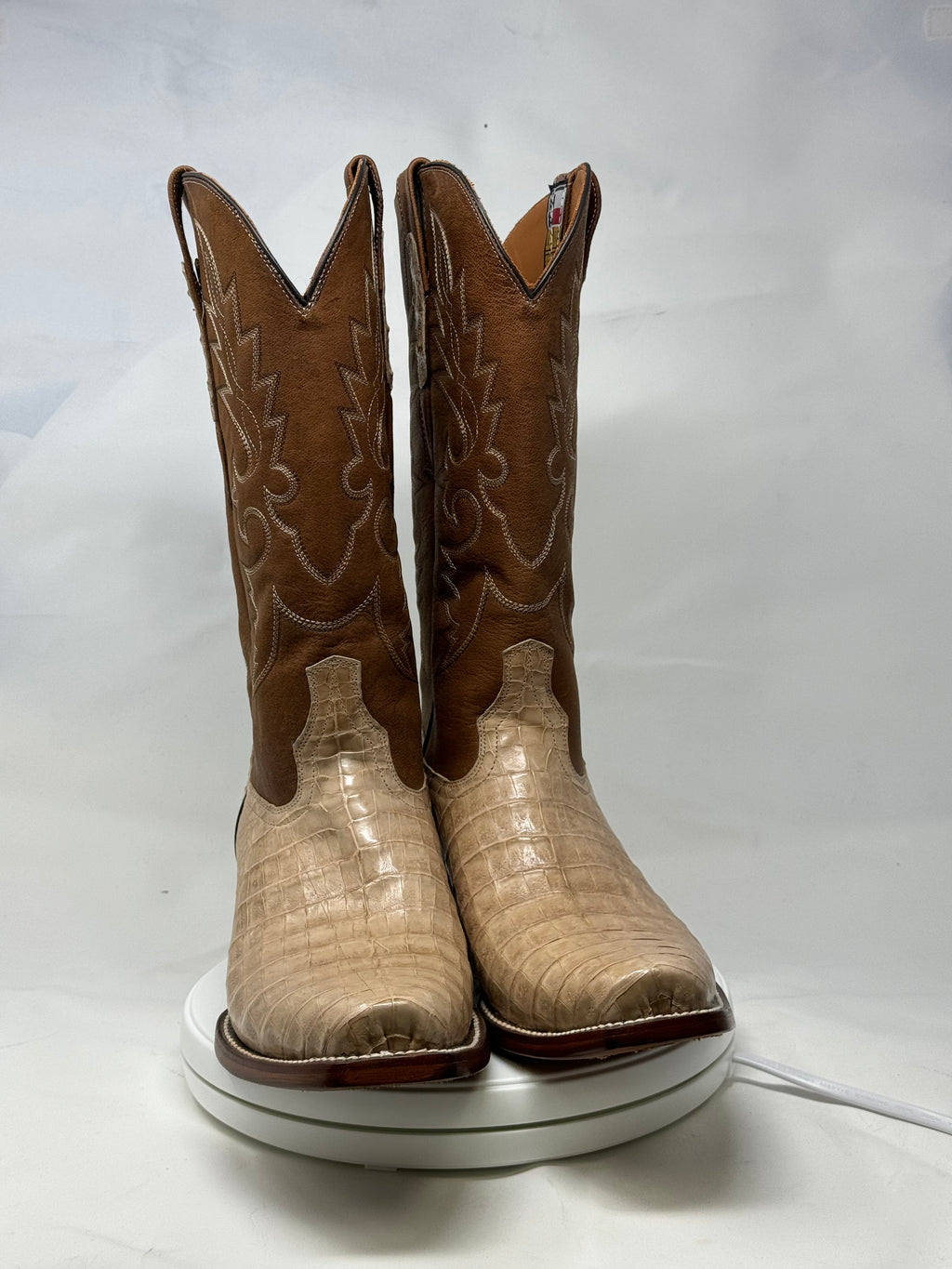 DJ2056 | Don Juan Boots Men's Caiman Belly Oryx Diamond Toe