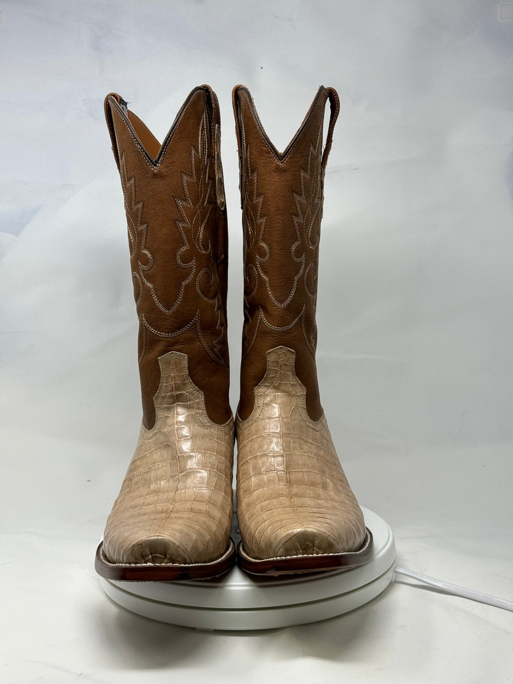 DJ2056 | Don Juan Boots Men's Caiman Belly Oryx Diamond Toe