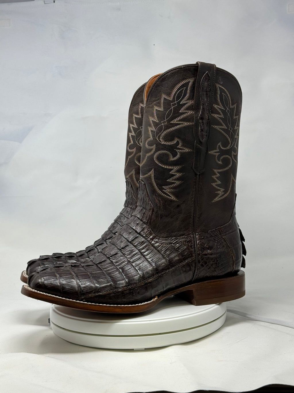 DJ2046 | Don Juan Boots Men's Caiman Tail Choco H Toe P