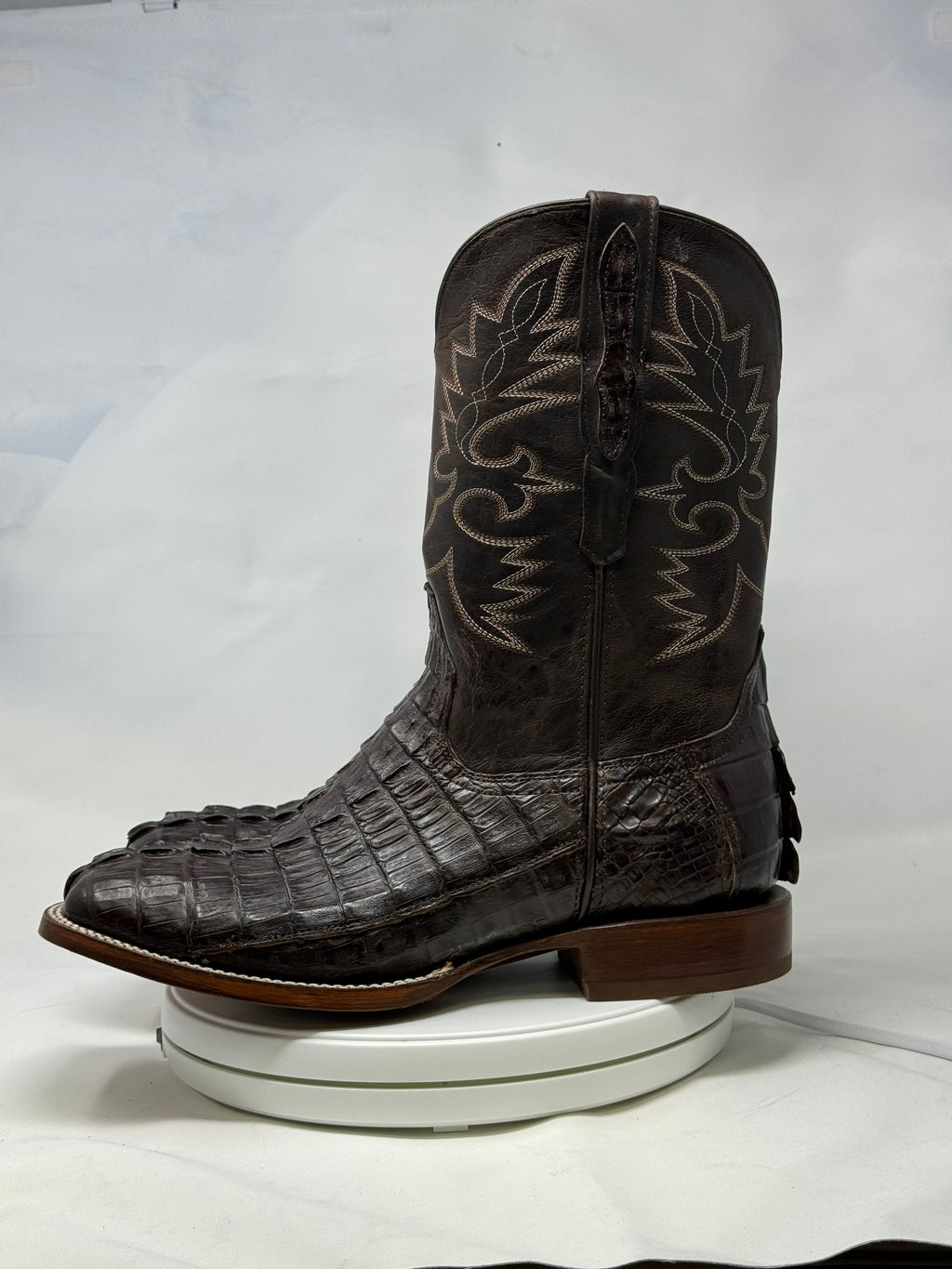 DJ2046 | Don Juan Boots Men's Caiman Tail Choco H Toe P