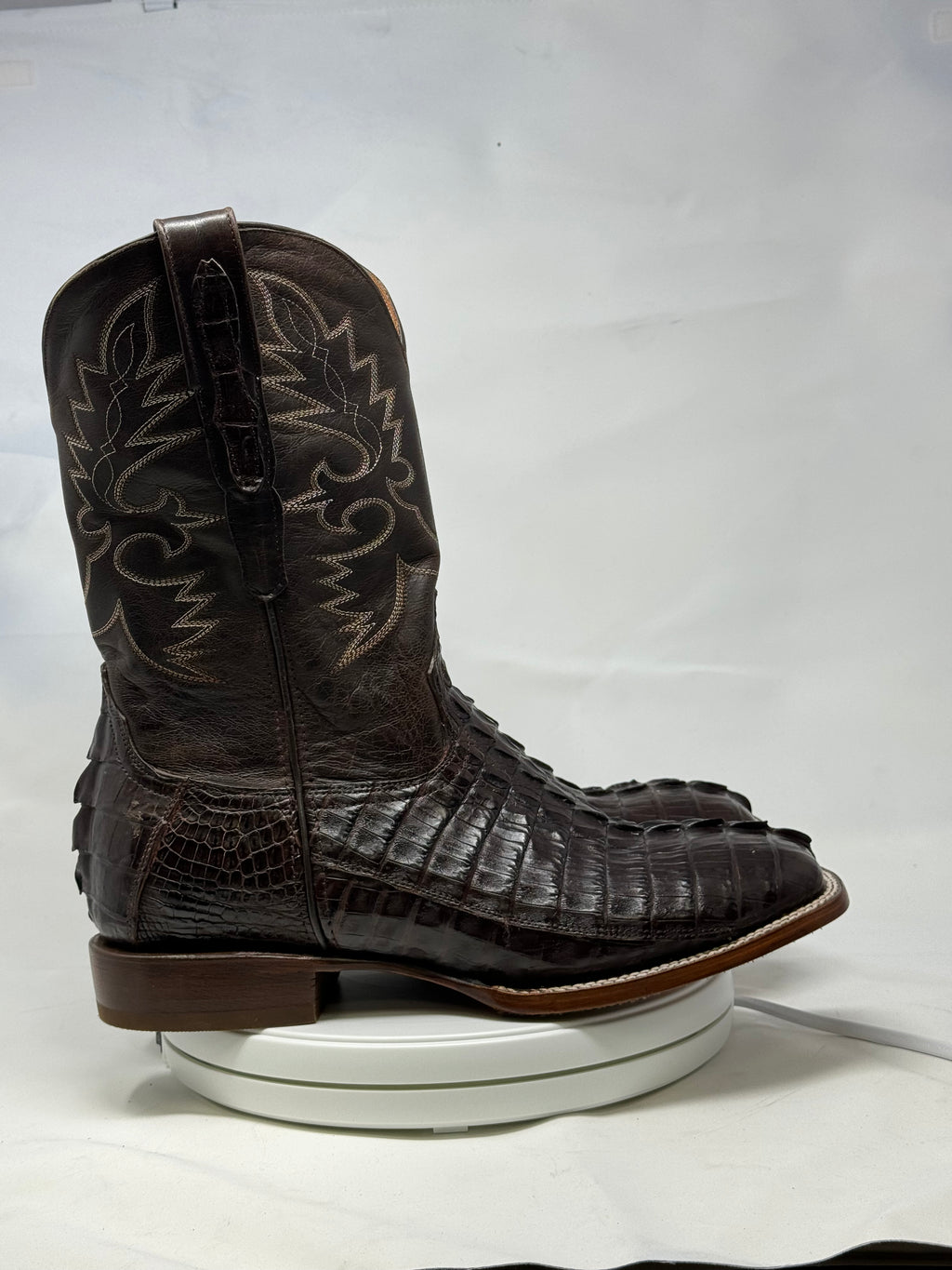 DJ2046 | Don Juan Boots Men's Caiman Tail Choco H Toe P