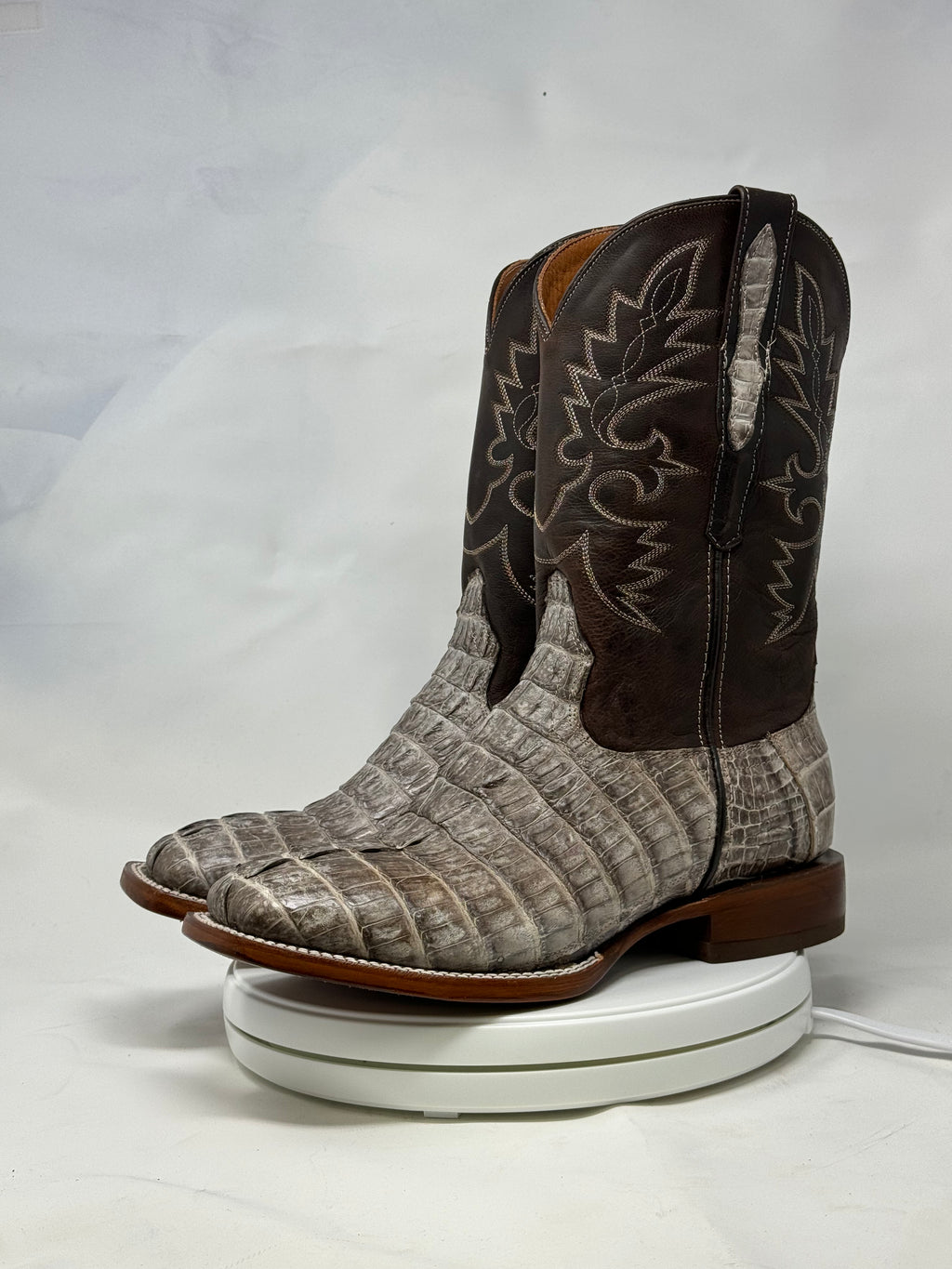 DJ2065 | Don Juan Boots Men's Caiman Tail Chocomink H Toe P