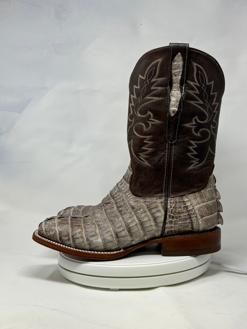 DJ2065 | Don Juan Boots Men's Caiman Tail Chocomink H Toe P