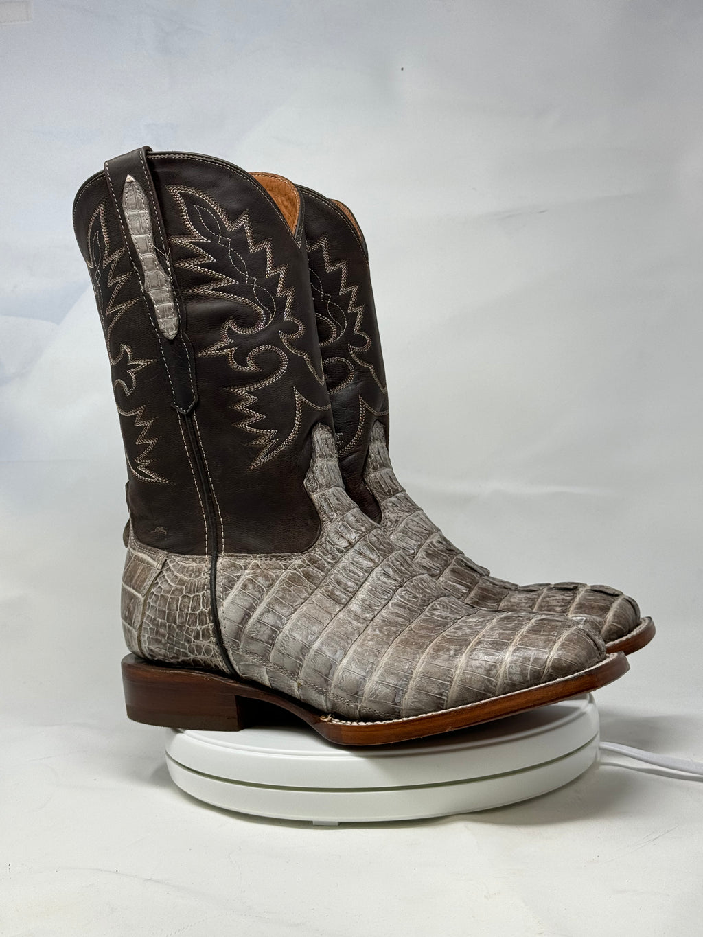 DJ2065 | Don Juan Boots Men's Caiman Tail Chocomink H Toe P