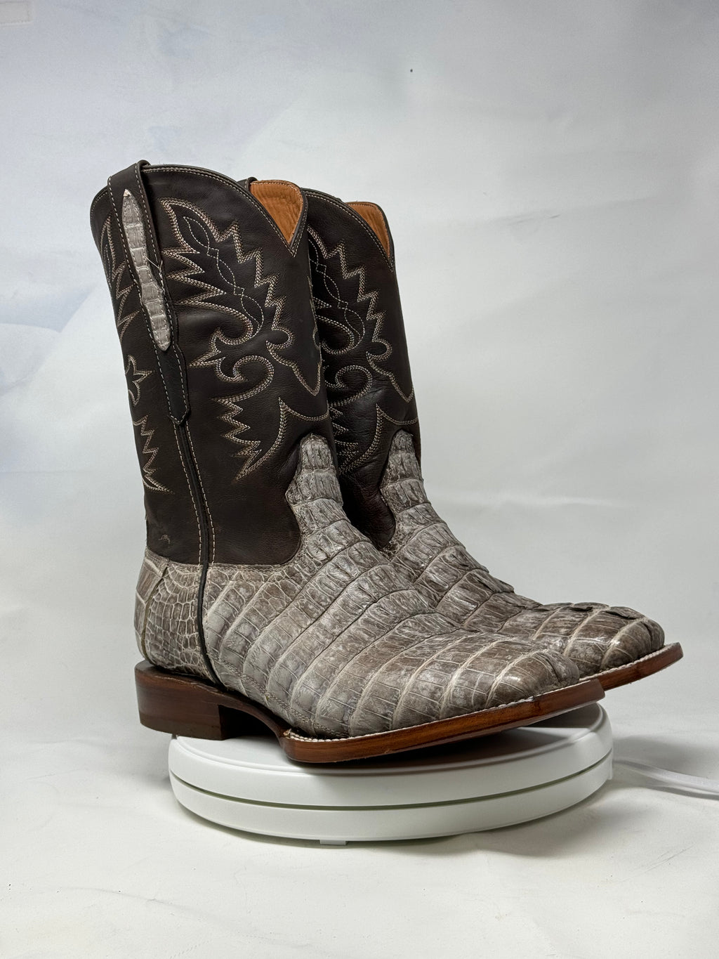 DJ2065 | Don Juan Boots Men's Caiman Tail Chocomink H Toe P