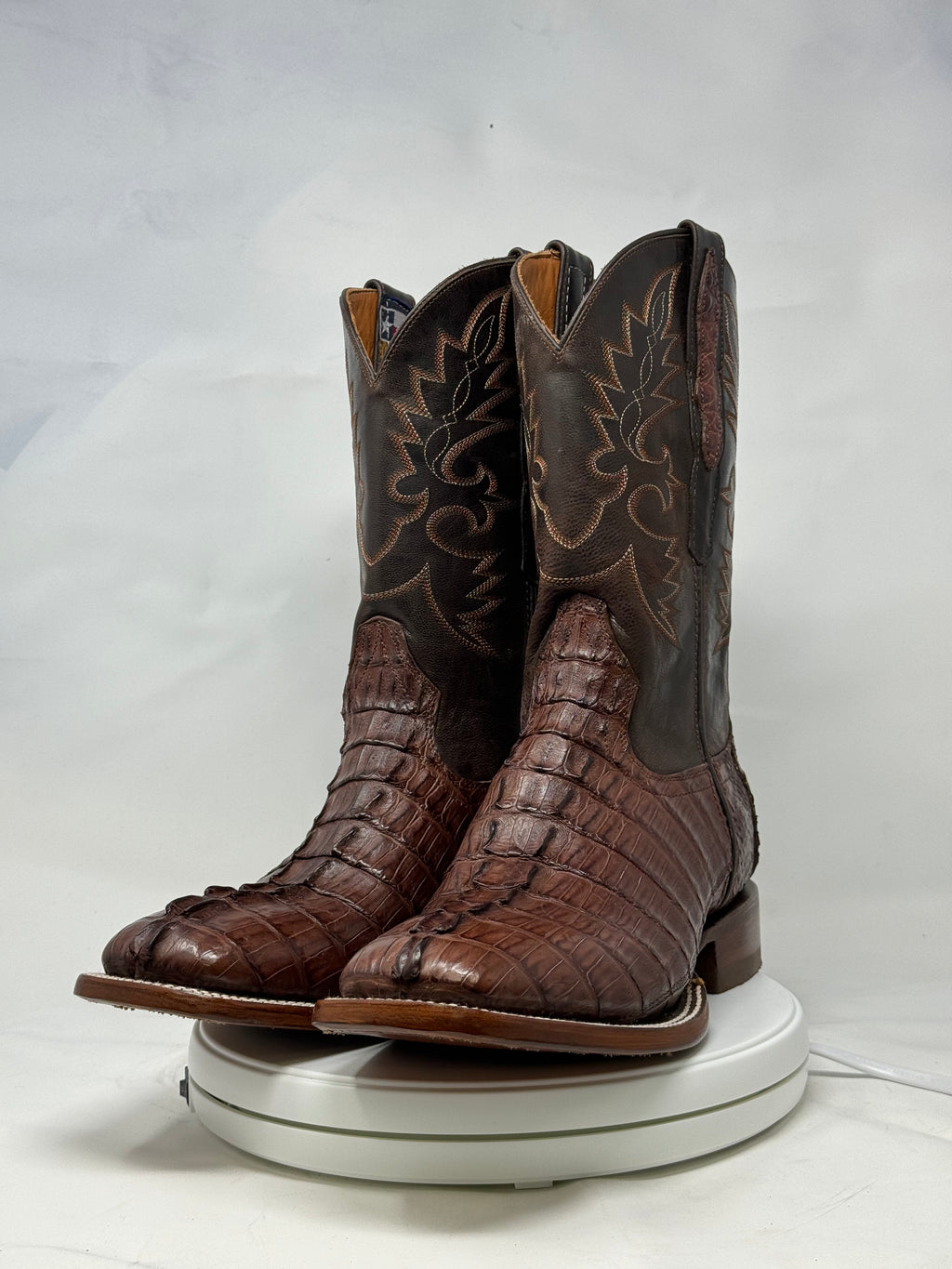 DJ2023 | Don Juan Boots Men's Caiman Tail Cigar H Toe