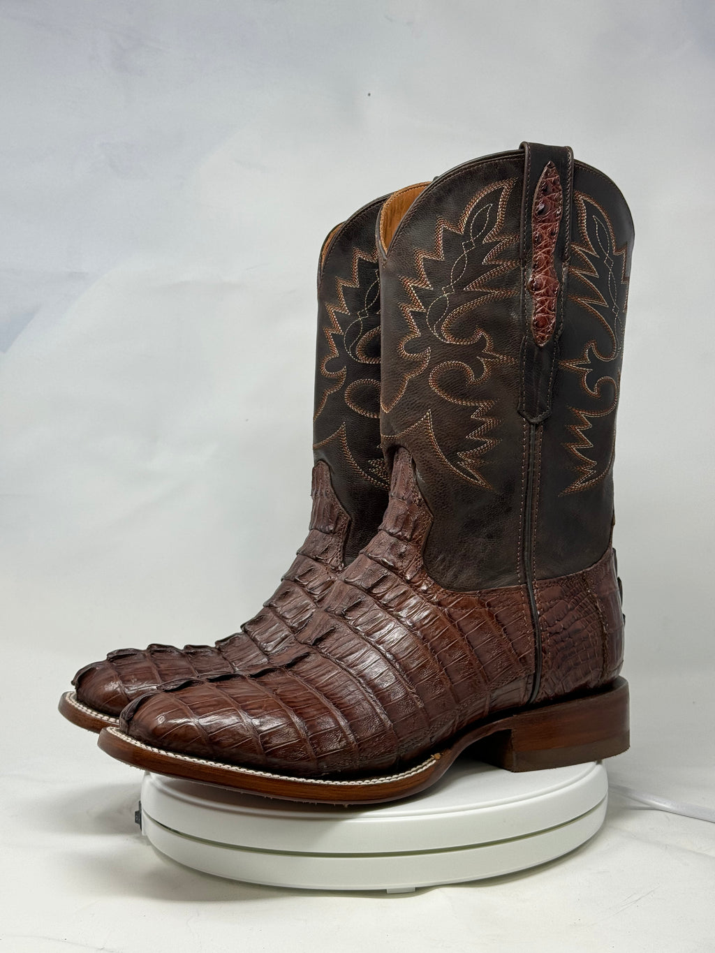 DJ2023 | Don Juan Boots Men's Caiman Tail Cigar H Toe