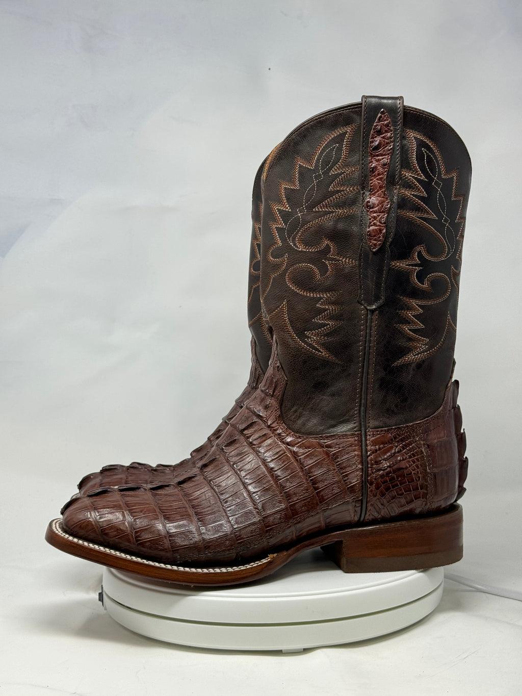 DJ2023 | Don Juan Boots Men's Caiman Tail Cigar H Toe