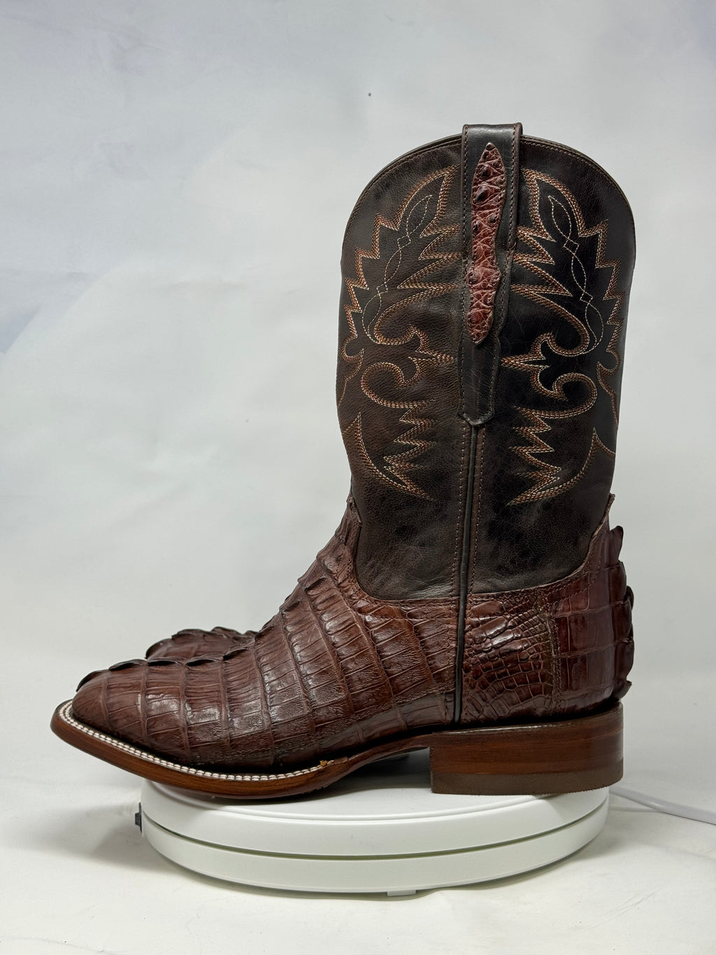 DJ2023 | Don Juan Boots Men's Caiman Tail Cigar H Toe