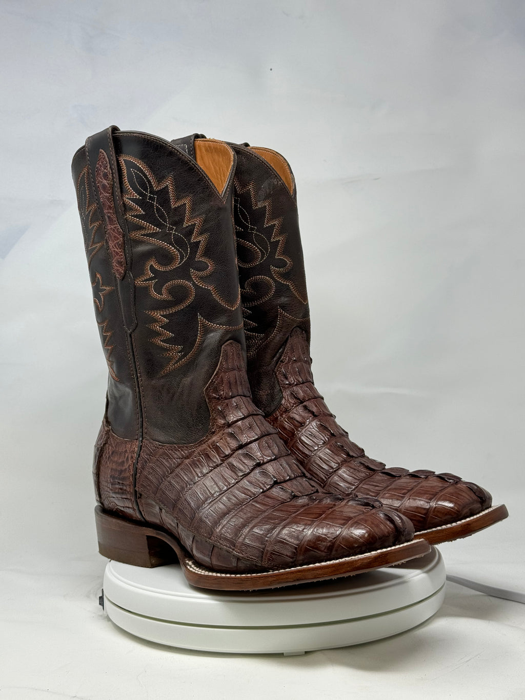 DJ2023 | Don Juan Boots Men's Caiman Tail Cigar H Toe