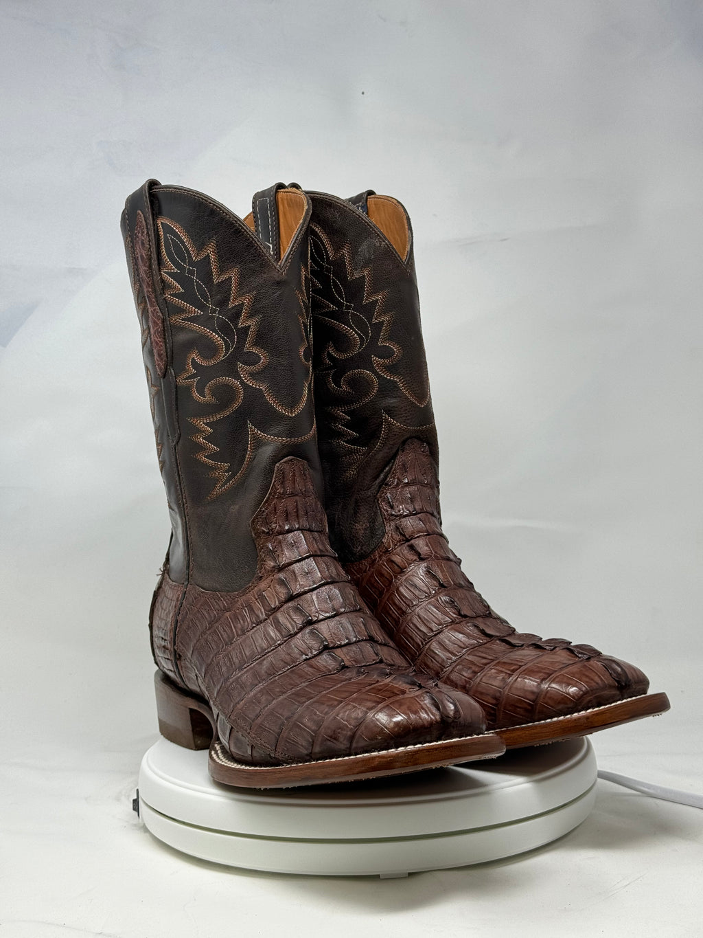 DJ2023 | Don Juan Boots Men's Caiman Tail Cigar H Toe