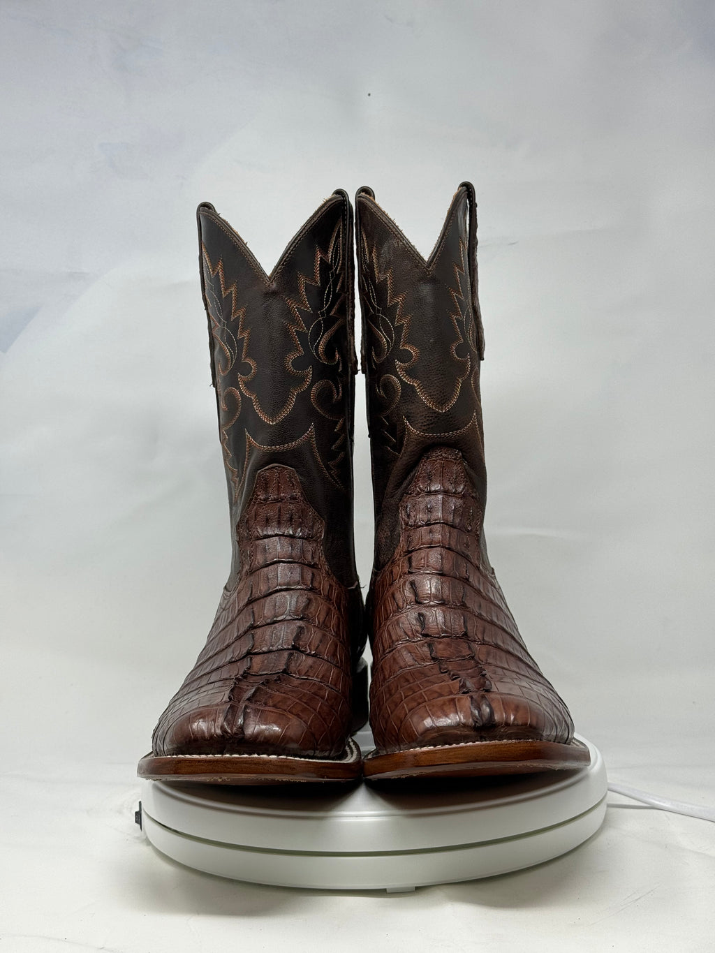 DJ2023 | Don Juan Boots Men's Caiman Tail Cigar H Toe