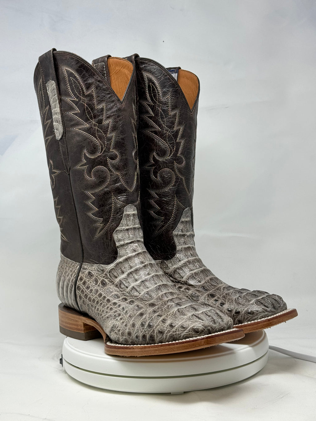 DJ2055 | Don Juan Boots Men's Caiman Hornback Natural Special H Toe P