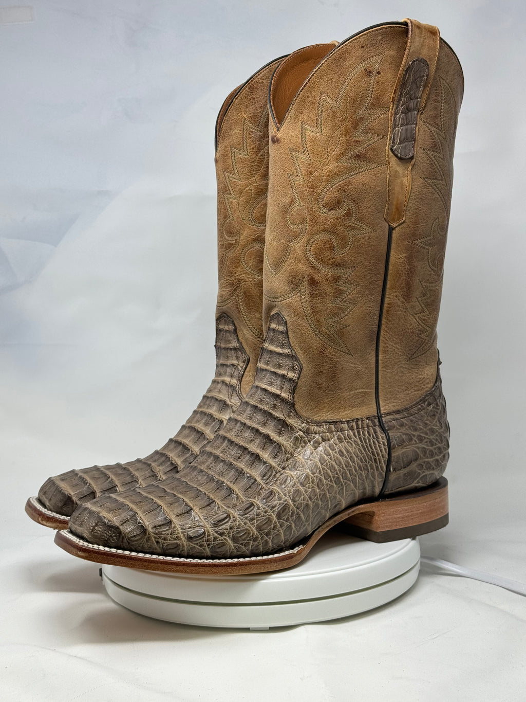 DJ2054 | Don Juan Boots Men's Caiman Back Chocomink H Toe P