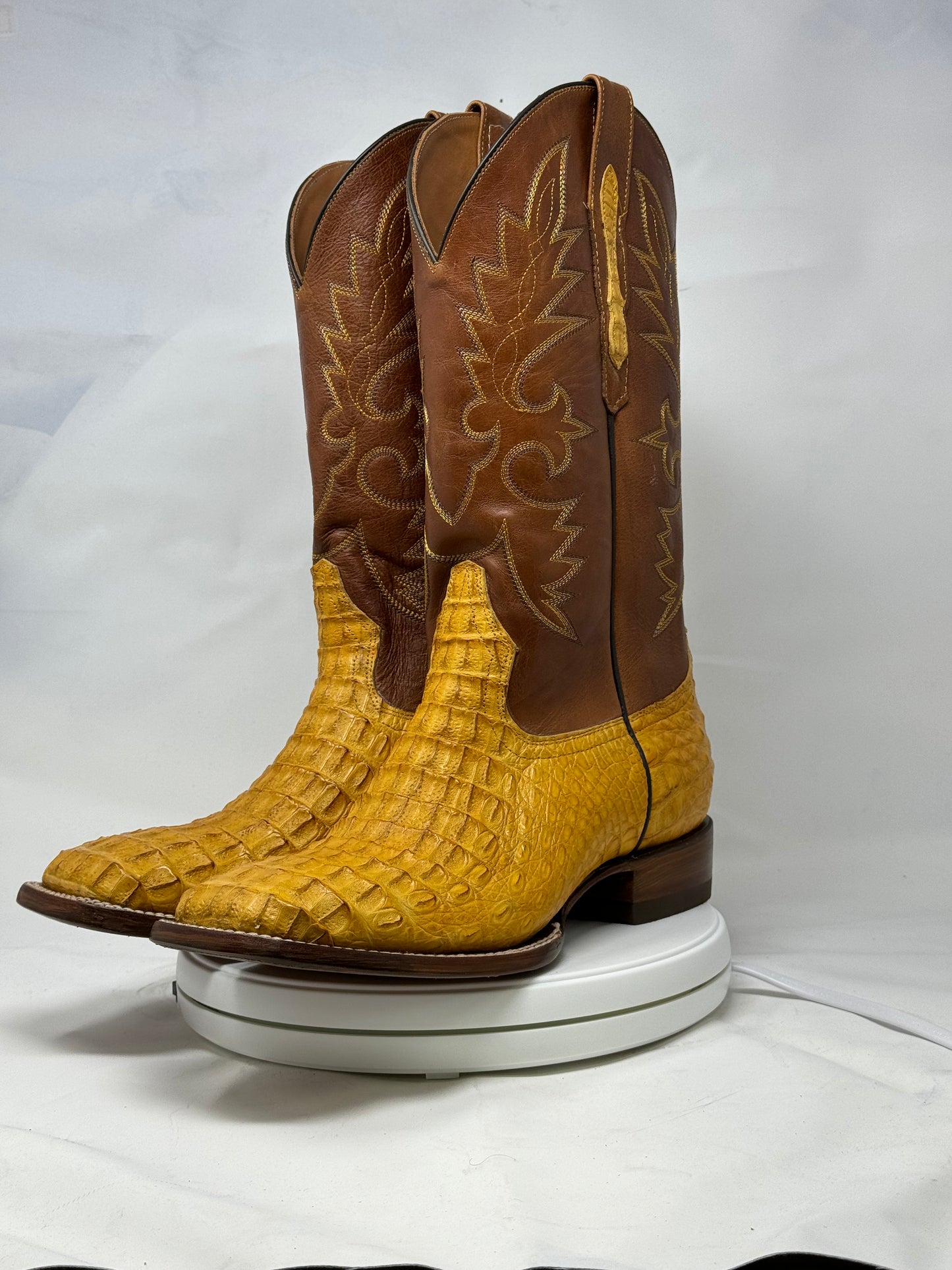 DJ2038 | Don Juan Boots Men's Caiman Back Buttercup H Toe P