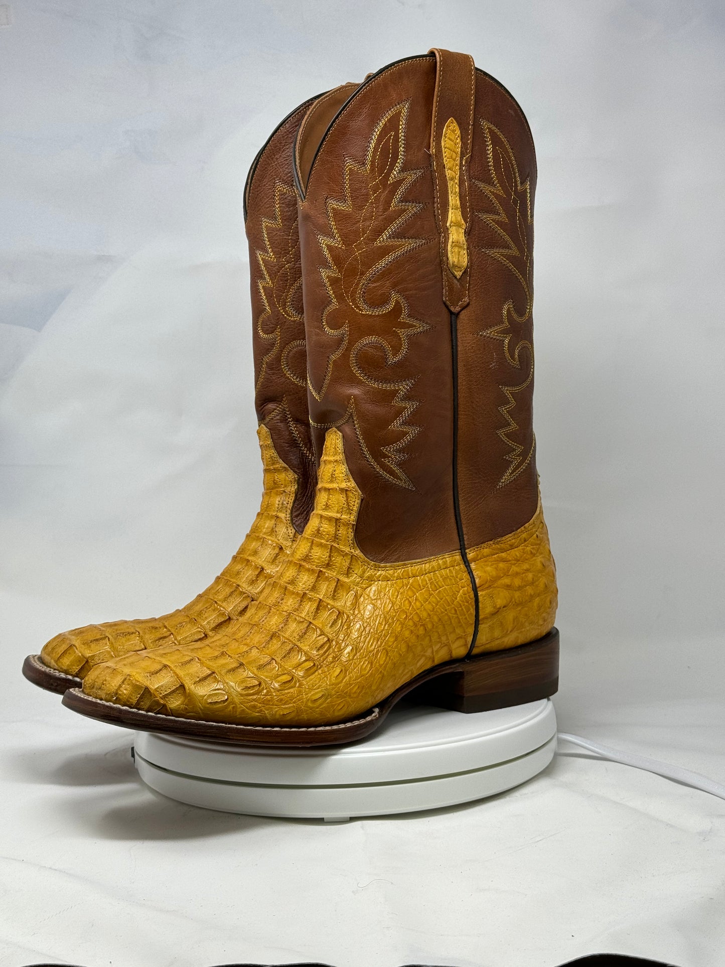 DJ2038 | Don Juan Boots Men's Caiman Back Buttercup H Toe P