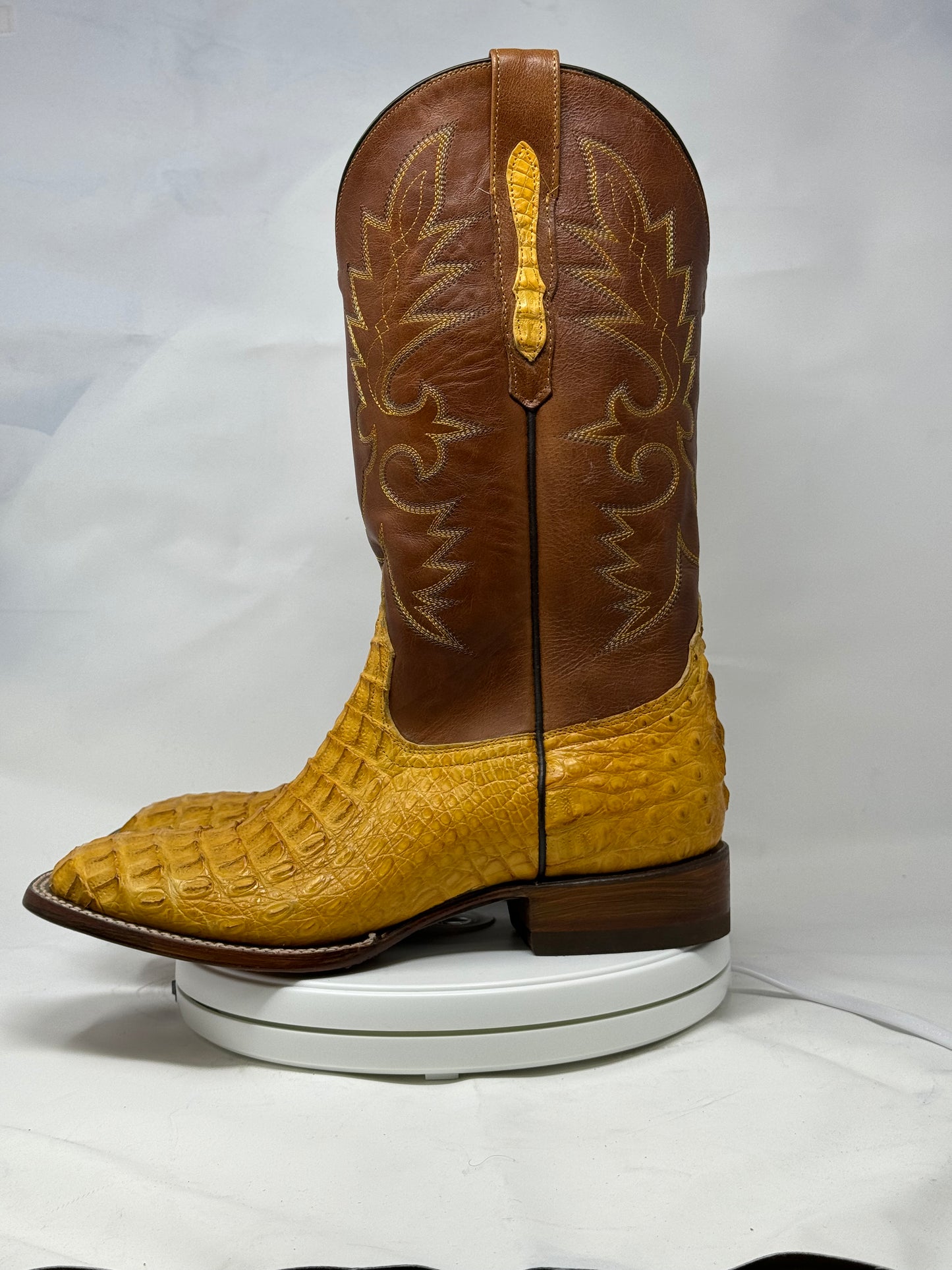 DJ2038 | Don Juan Boots Men's Caiman Back Buttercup H Toe P