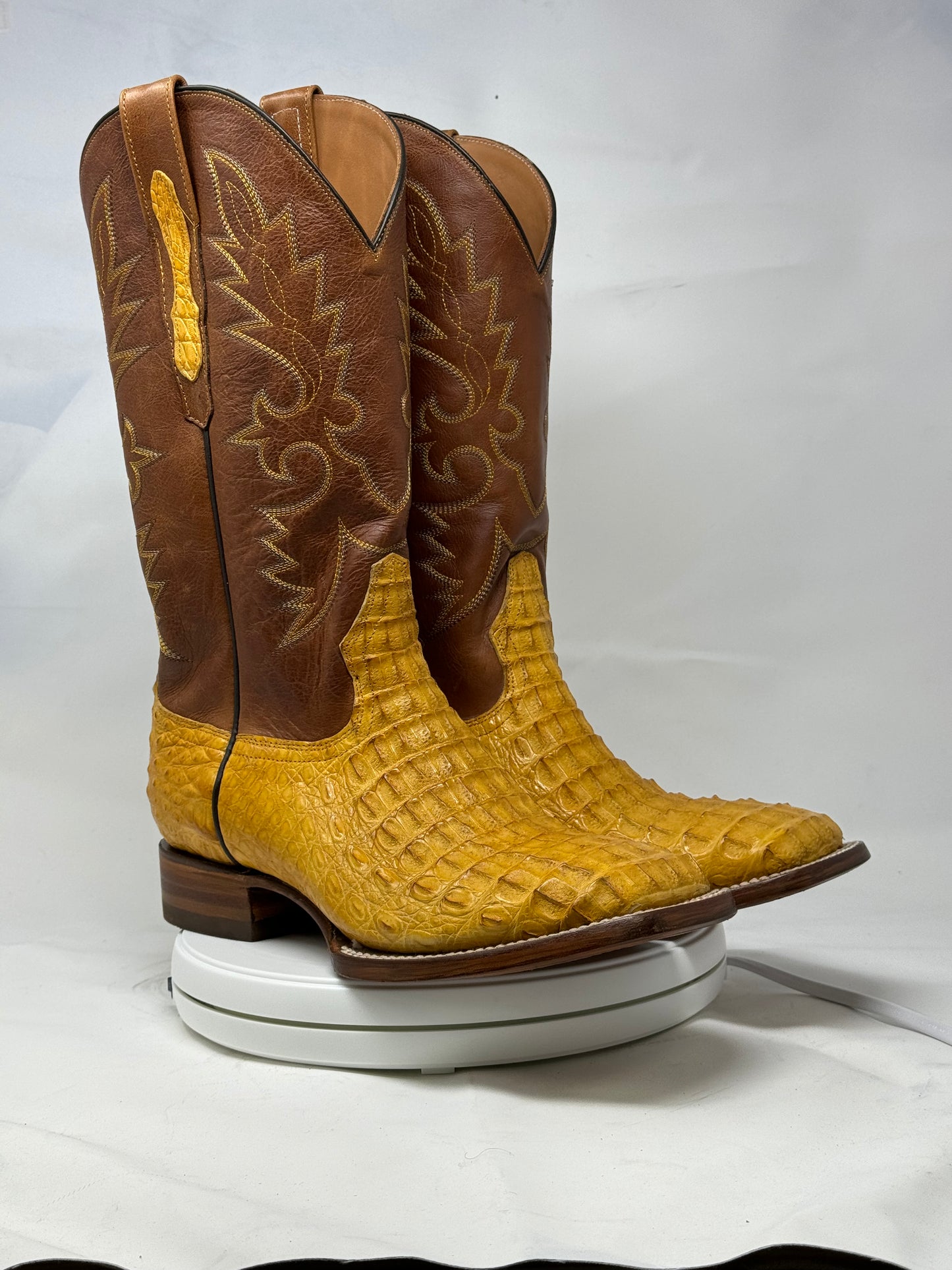 DJ2038 | Don Juan Boots Men's Caiman Back Buttercup H Toe P