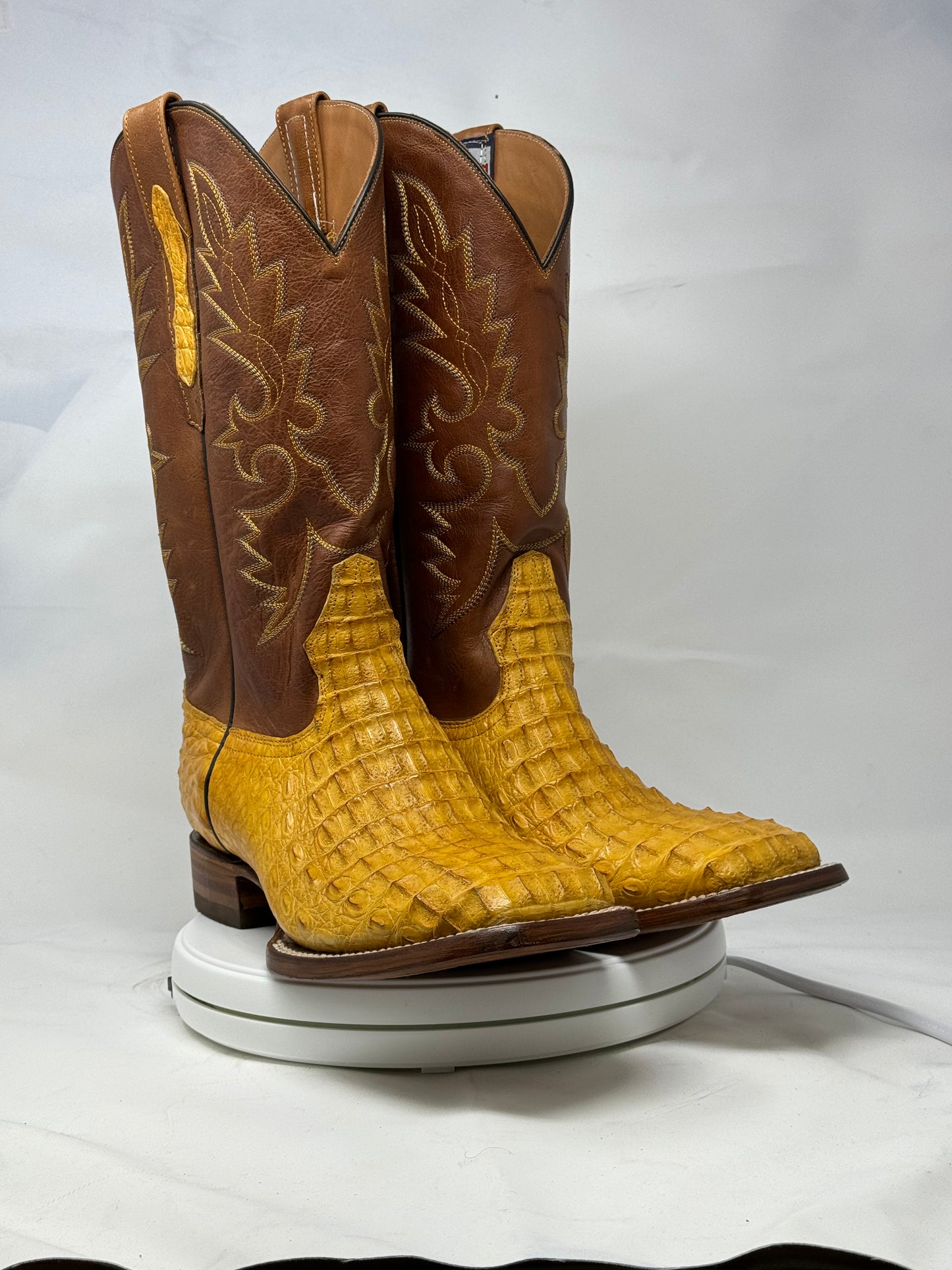 DJ2038 | Don Juan Boots Men's Caiman Back Buttercup H Toe P