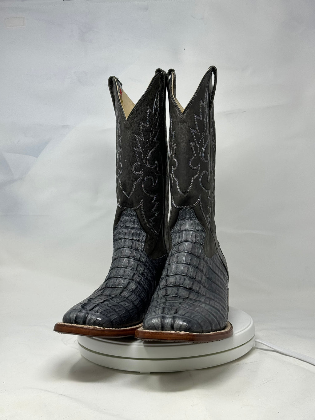 DJ2033 | Don Juan Boots Men's Caiman Tail Smoke Grey H Toe