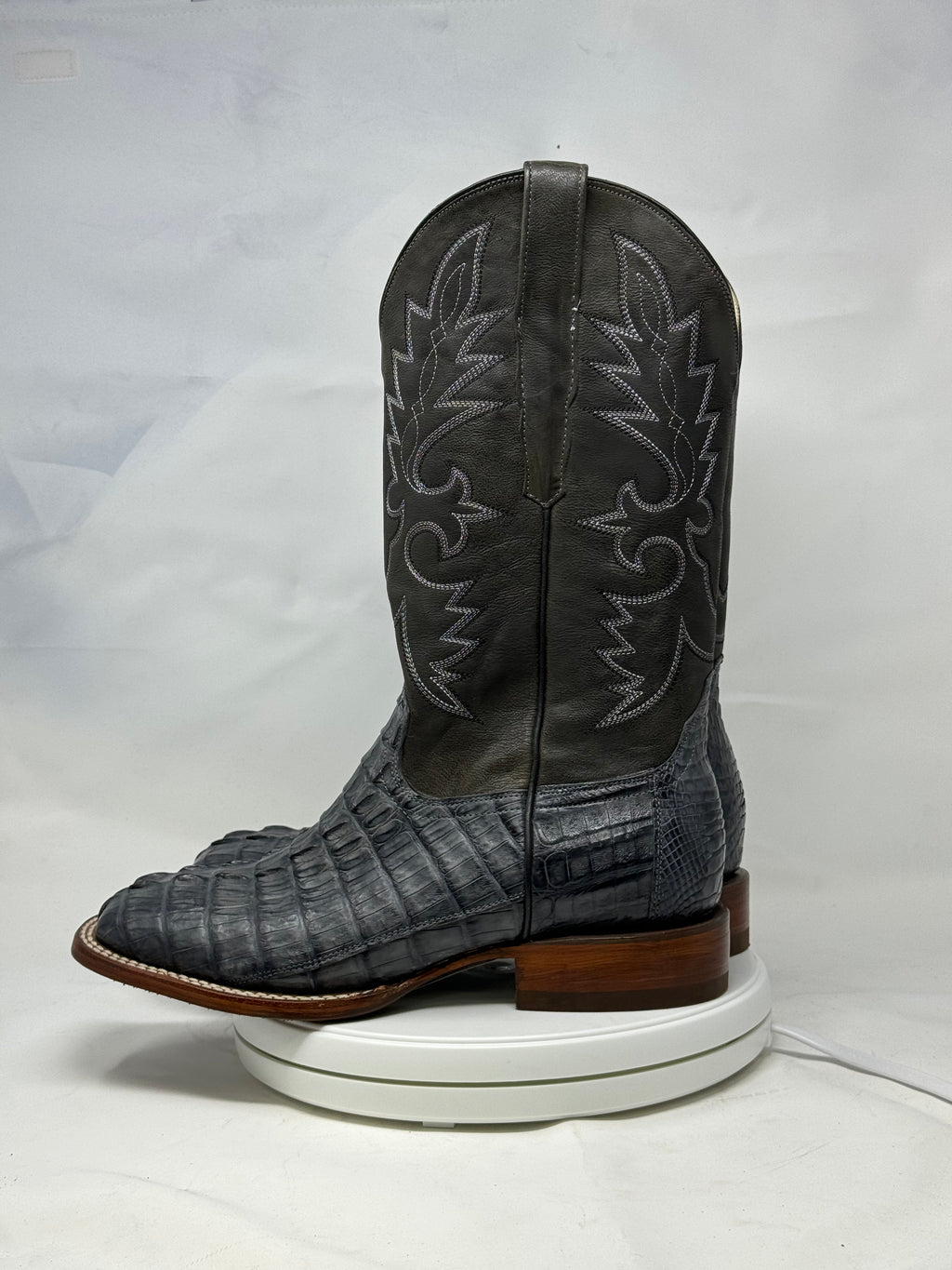 DJ2033 | Don Juan Boots Men's Caiman Tail Smoke Grey H Toe