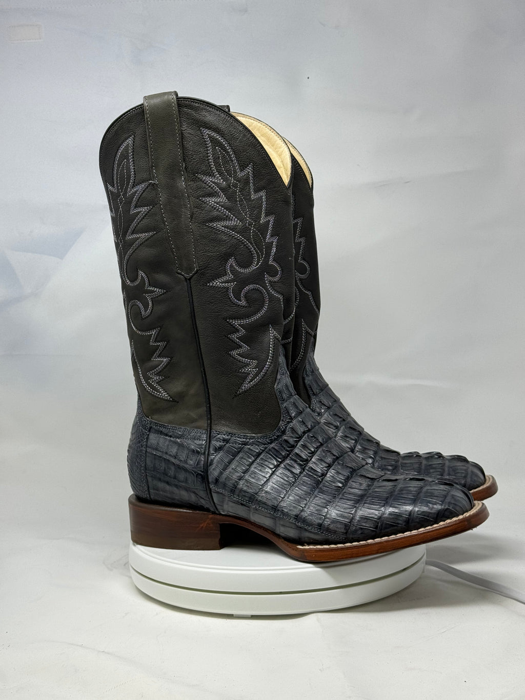 DJ2033 | Don Juan Boots Men's Caiman Tail Smoke Grey H Toe