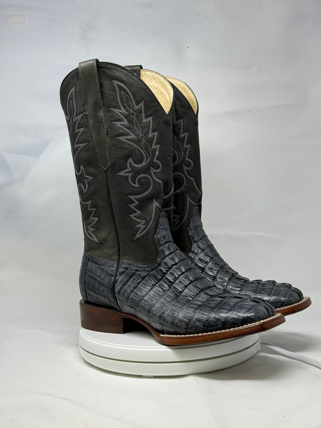 DJ2033 | Don Juan Boots Men's Caiman Tail Smoke Grey H Toe
