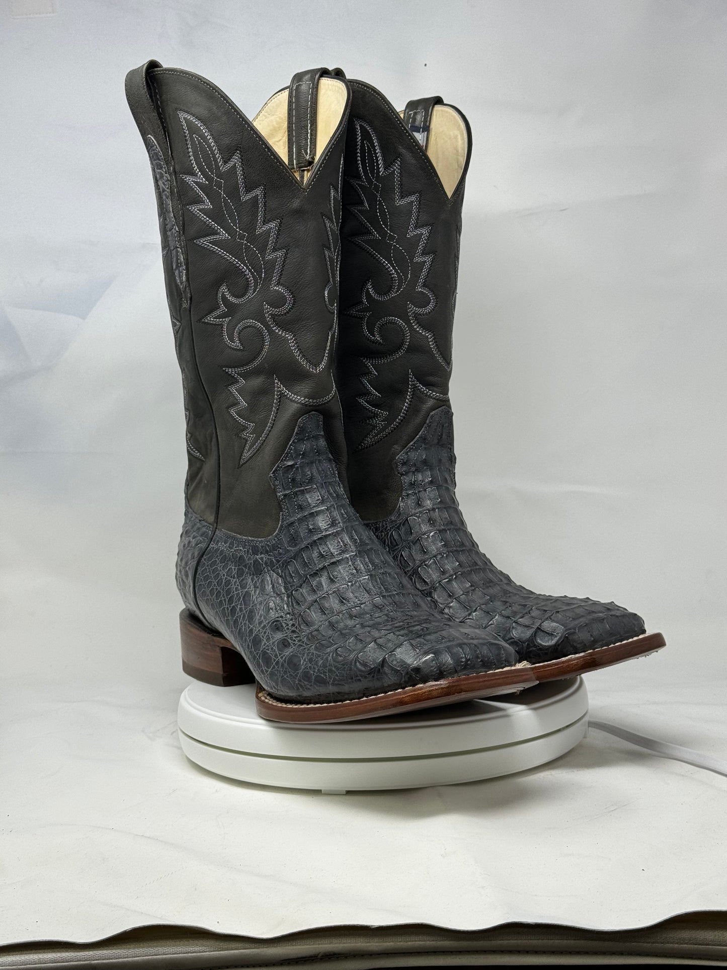 DJ2034 | Don Juan Boots Men's Caiman Back Smoke Grey H Toe