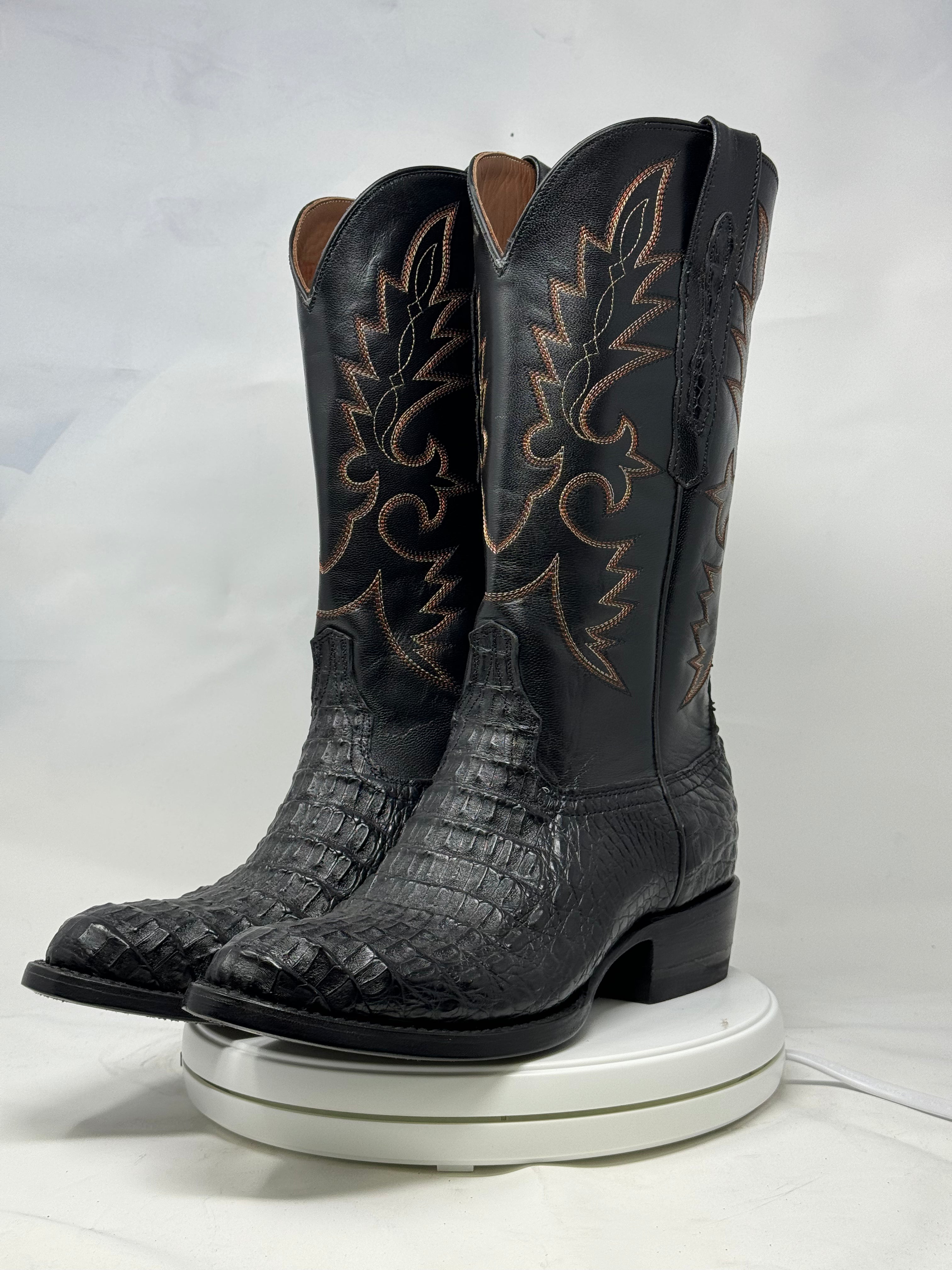DJ2045 | Don Juan Boots Men's Caiman Black Hornback R Toe
