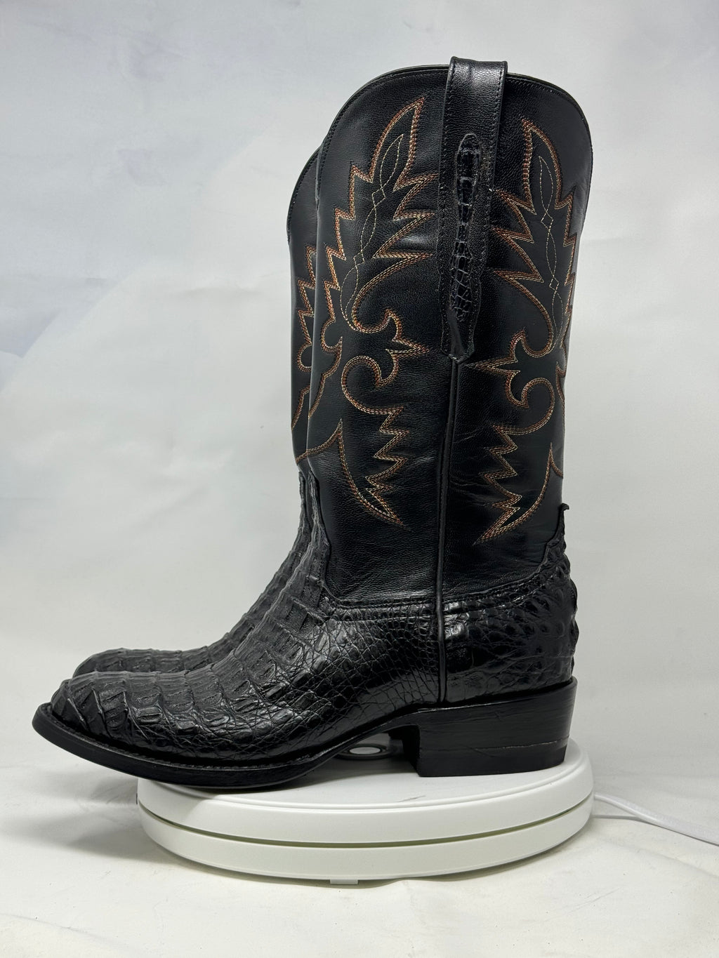 DJ2045 | Don Juan Boots Men's Caiman Black Hornback R Toe