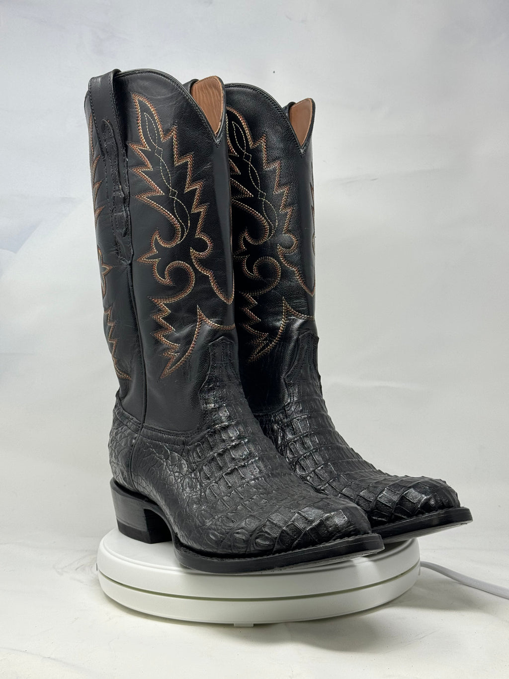 DJ2045 | Don Juan Boots Men's Caiman Black Hornback R Toe