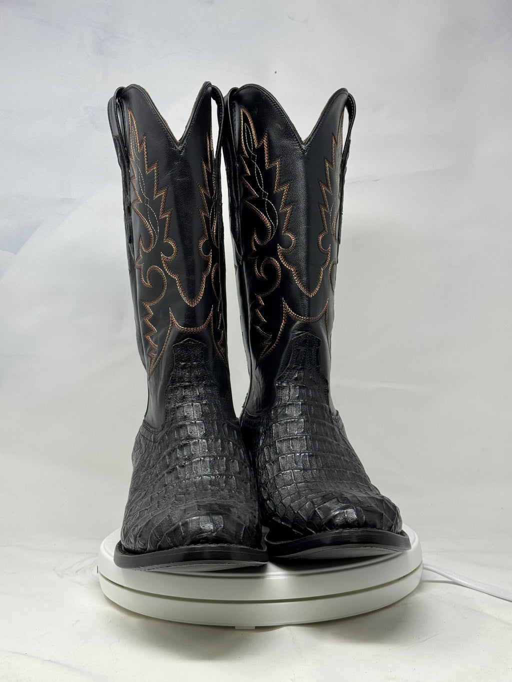 DJ2045 | Don Juan Boots Men's Caiman Black Hornback R Toe