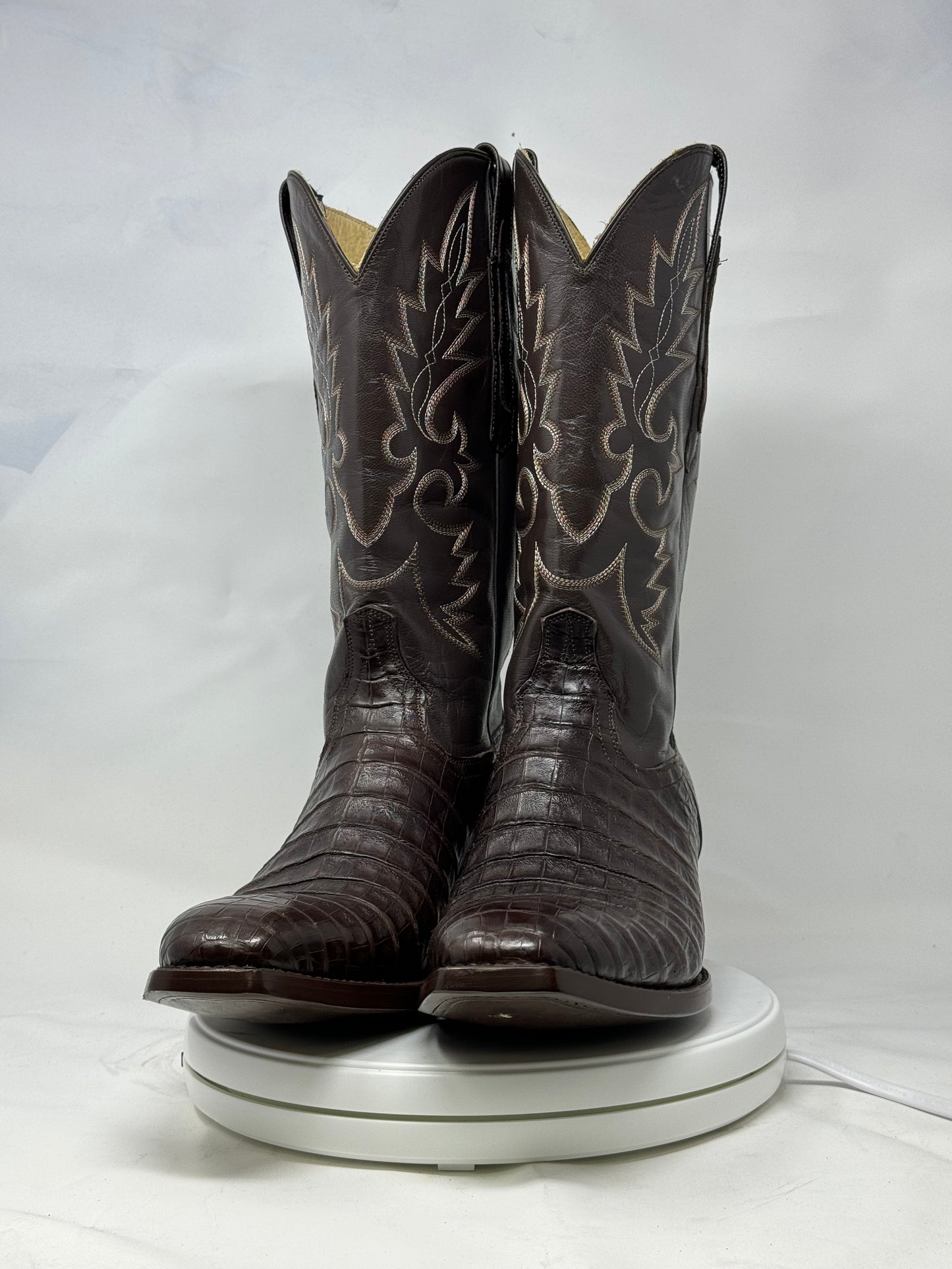 DJ2002 | Don Juan Boots Men's Caiman Belly Chocolate French Toe