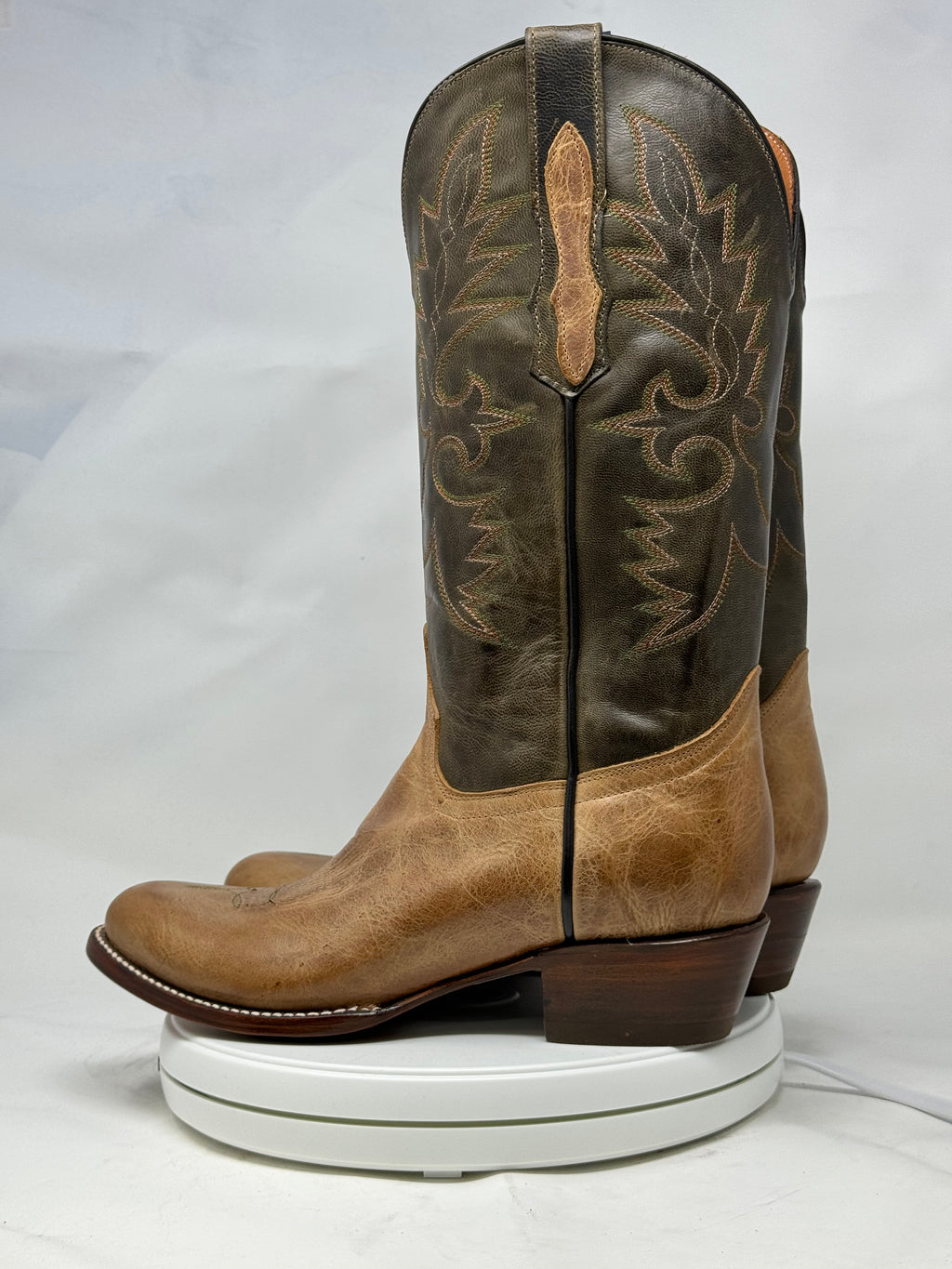 DJ1029 | Don Juan Boots Women's Mad Dog Antique Saddle RW Toe